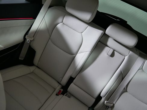 Certified 2026 Genesis GV70 2.5T AWD/4WD image 12