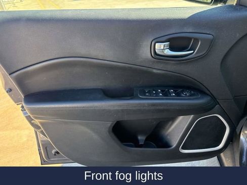 Used 2020 Jeep Compass Latitude image 25