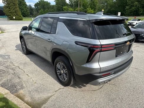 New 2026 Chevrolet Traverse LT w/ Driver Confidence Package AWD/4WD image 21