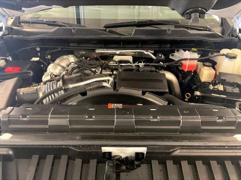 Used 2024 Chevrolet Silverado 2500 High Country w/ High Country Premium Package AWD/4WD image 28