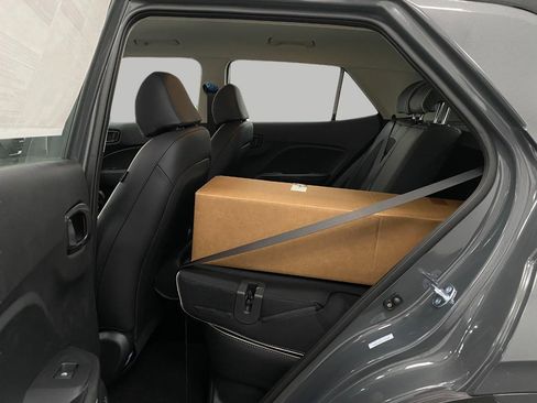New 2026 Hyundai Venue SEL FWD image 27