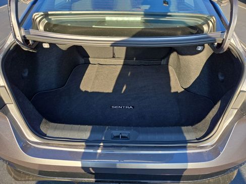 Used 2026 Nissan Sentra SR w/ Floor Mat Package FWD image 10