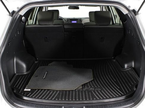 Used 2016 Hyundai Santa Fe Sport image 16