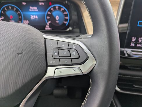 Used 2024 Volkswagen Atlas SE w/ Panoramic Sunroof Package image 30