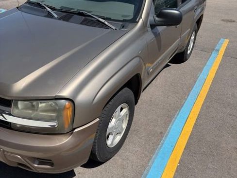 Used 2003 Chevrolet TrailBlazer LS w/ Preferred Equipment Group AWD/4WD image 3