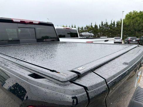 Used 2025 Chevrolet Silverado 1500 LTZ w/ LTZ Premium Package AWD/4WD image 5