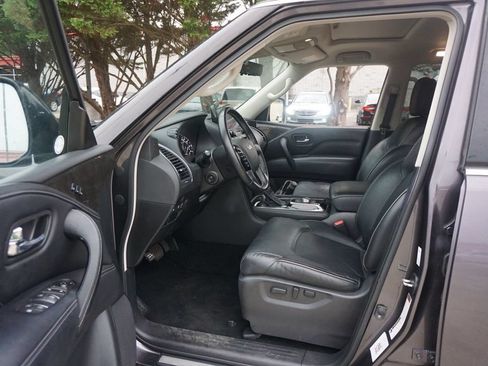 Used 2024 INFINITI QX80 Luxe AWD/4WD image 2