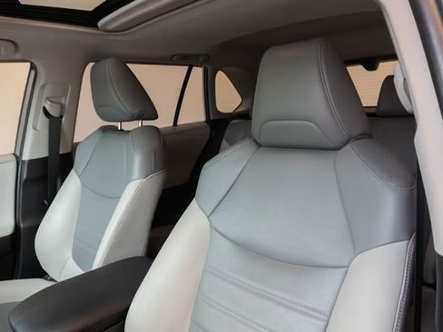 Used 2020 Toyota RAV4 Limited w/ All Weather Liner Package AWD/4WD image 20