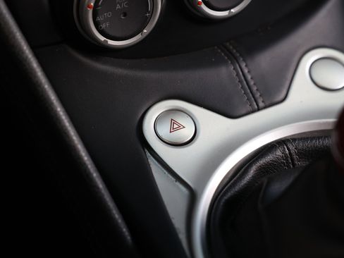 Used 2020 Nissan 370Z Coupe image 39