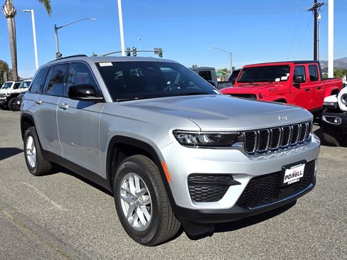New 2025 Jeep Grand Cherokee Laredo X image 6