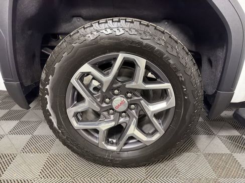 New 2026 GMC Sierra 1500 SLT w/ SLT Premium Plus Package AWD/4WD image 15