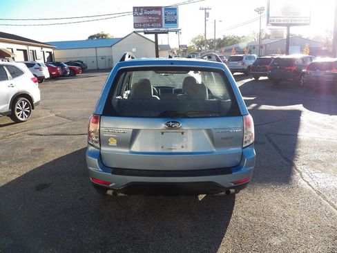Used 2011 Subaru Forester 2.5X w/ Alloy Wheel Value Pkg image 4
