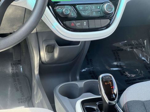 Used 2018 Chevrolet Bolt LT FWD image 4