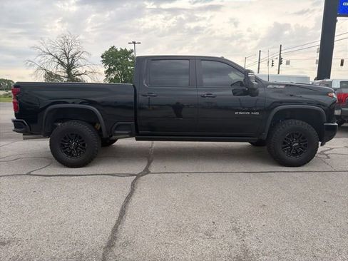 Used 2024 Chevrolet Silverado 2500 ZR2 w/ Technology Package AWD/4WD image 5