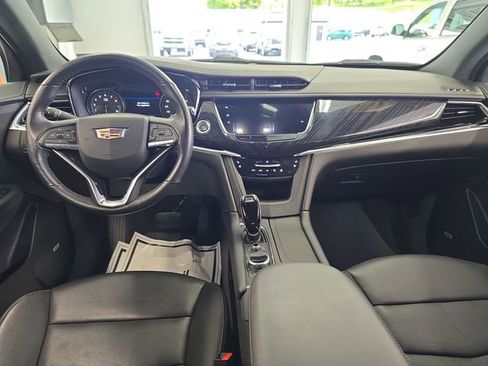 Used 2020 Cadillac XT6 Premium Luxury AWD/4WD image 11
