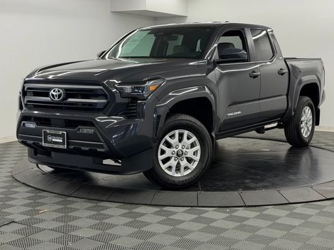 Used 2026 Toyota Tacoma SR5 AWD/4WD image 3