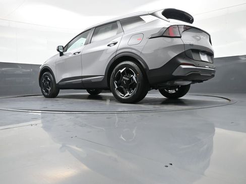 New 2026 Kia Sportage EX image 31