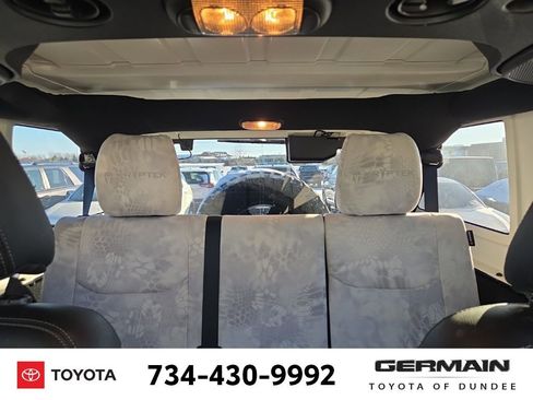 Used 2018 Jeep Wrangler Unlimited Sahara image 16
