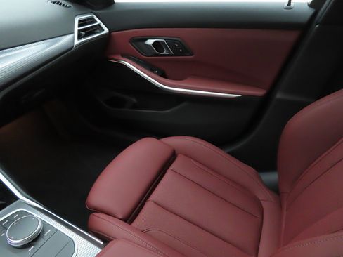 Used 2025 BMW 330i xDrive 330i xDrive image 19