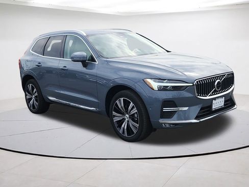 Certified 2023 Volvo XC60 B5 Plus w/ Climate Package AWD/4WD image 1