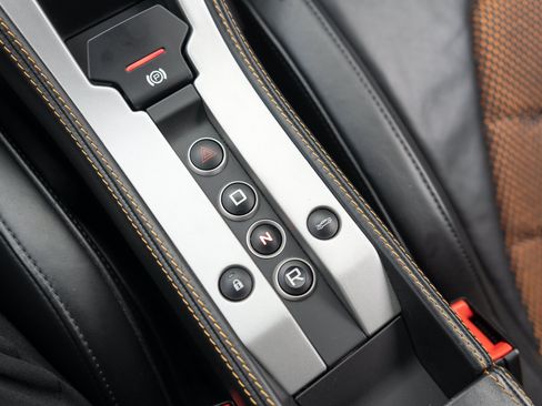 Used 2012 McLaren MP4-12C Coupe RWD image 21