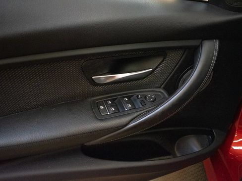 Used 2018 BMW M3 RWD image 21