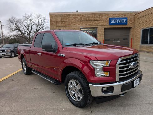Used 2017 Ford F150 XLT w/ Equipment Group 302A Luxury image 4