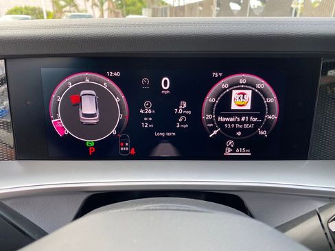 New 2026 Volkswagen Tiguan SE R-Line FWD image 15