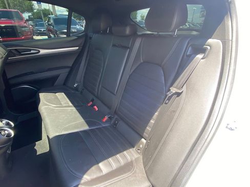Used 2022 Alfa Romeo Stelvio Veloce AWD/4WD image 26