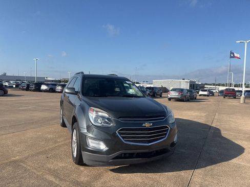 Used 2017 Chevrolet Equinox LT FWD image 3