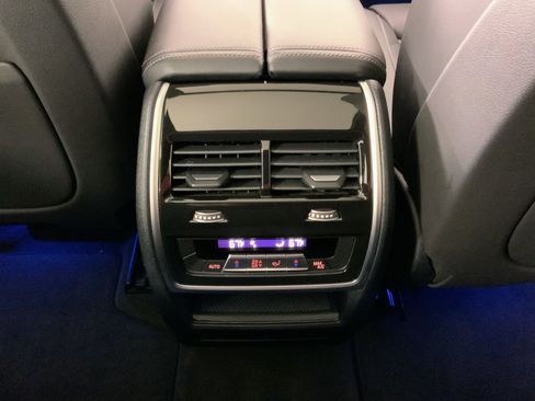 Used 2023 BMW X5 xDrive40i w/ M Sport Package image 33