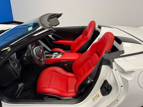 Used 2014 Chevrolet Corvette Stingray Convertible w/ 2LT Preferred Equipment Group RWD image 13