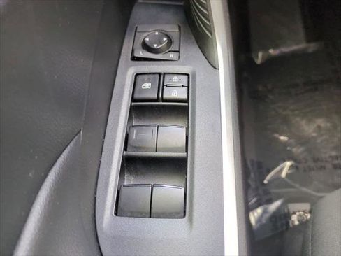 Certified 2022 Toyota RAV4 LE FWD image 21