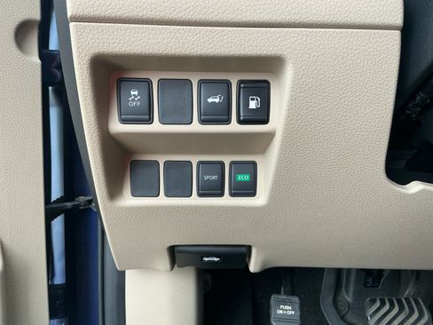 Used 2018 Nissan Rogue SV FWD image 29