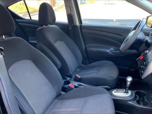 Used 2019 Nissan Versa SV image 8