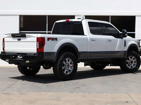 Used 2022 Ford F250 Lariat w/ Lariat Ultimate Package AWD/4WD image 9