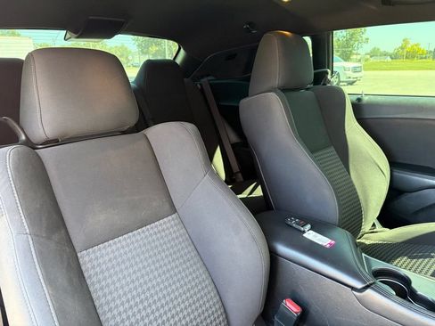 Used 2019 Dodge Challenger R/T RWD image 22