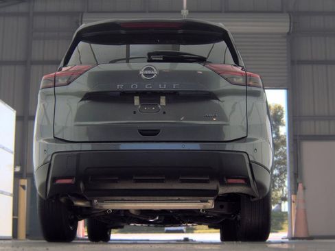 Certified 2026 Nissan Rogue SV AWD/4WD image 6