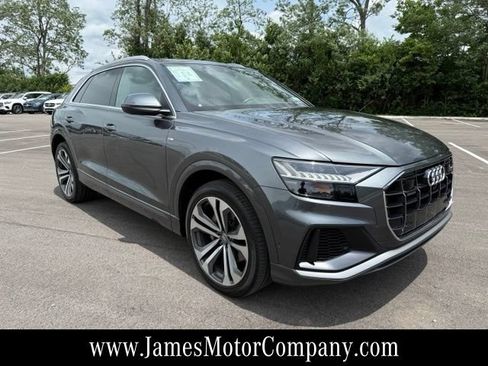 Used 2020 Audi Q8 Prestige w/ Prestige Package AWD/4WD image 3