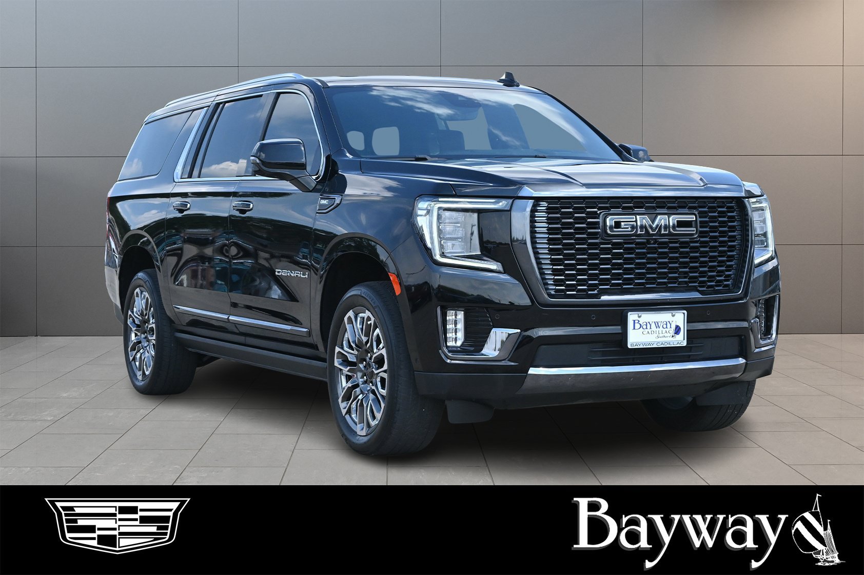 Used 2024 GMC Yukon XL Denali Ultimate AWD/4WD image 4