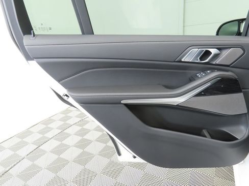 New 2026 BMW X7 M60i image 26