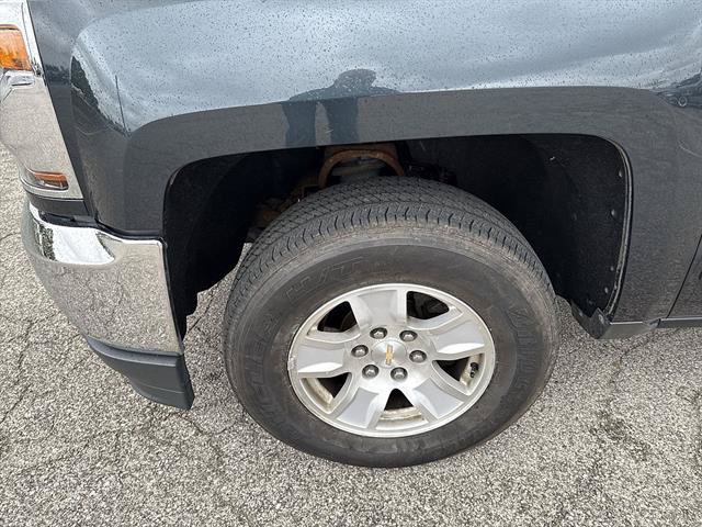 Used 2018 Chevrolet Silverado 1500 LT AWD/4WD image 47