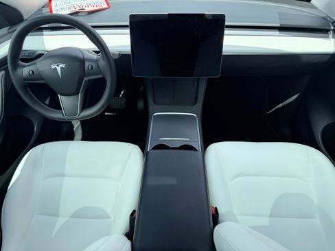 Used 2023 Tesla Model Y Long Range AWD/4WD image 17