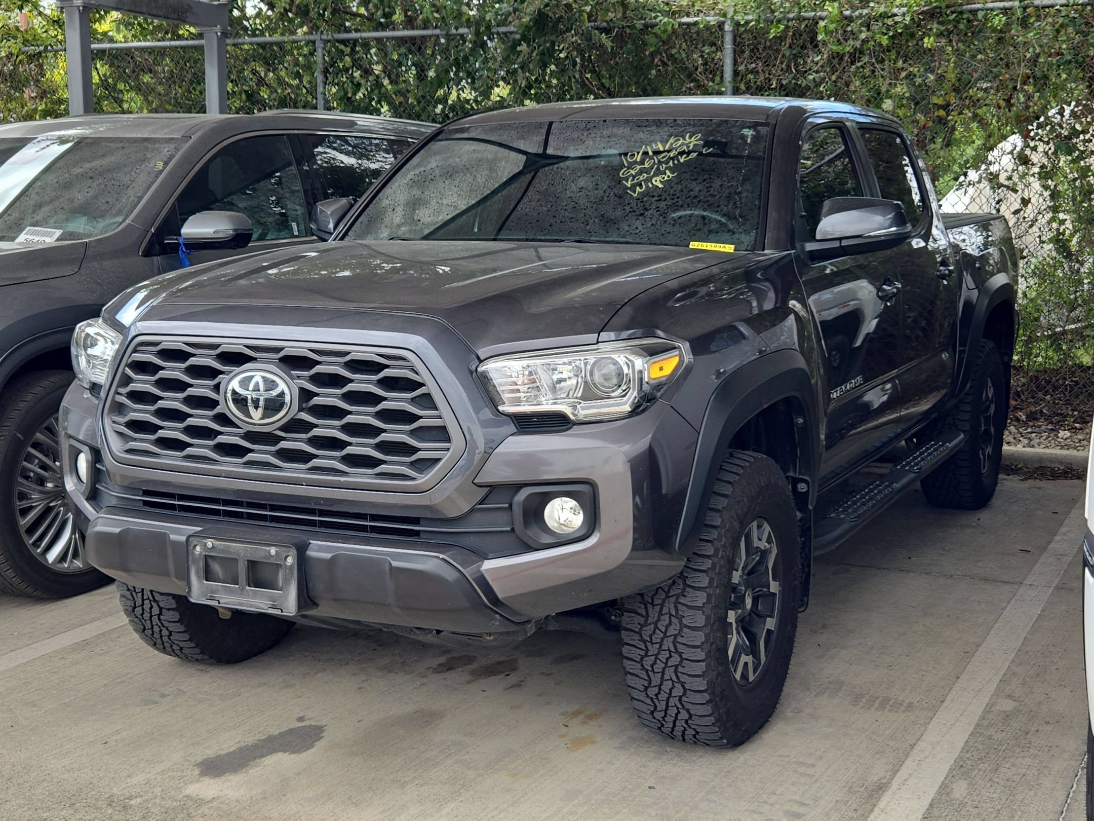 Used 2020 Toyota Tacoma TRD Off-Road w/ Technology Package AWD/4WD image 3