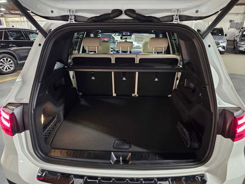 New 2026 Mercedes-Benz GLB 250 4MATIC image 18