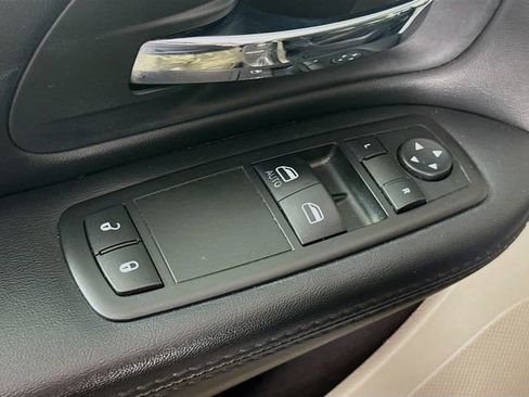 Used 2014 Dodge Grand Caravan SE w/ Quick Order Package 29E SE image 16