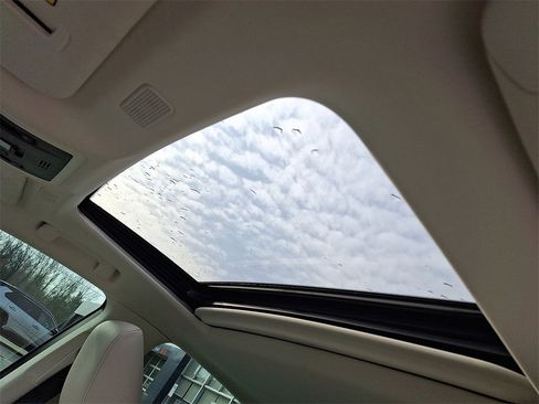 Used 2024 Lexus ES 250 w/ Premium Package image 14