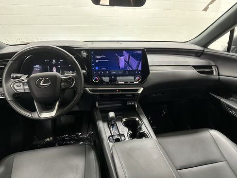 Used 2025 Lexus RX 350h w/ Accessory Package image 29