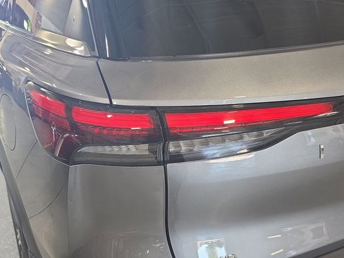 Certified 2025 INFINITI QX60 Sensory AWD/4WD image 33