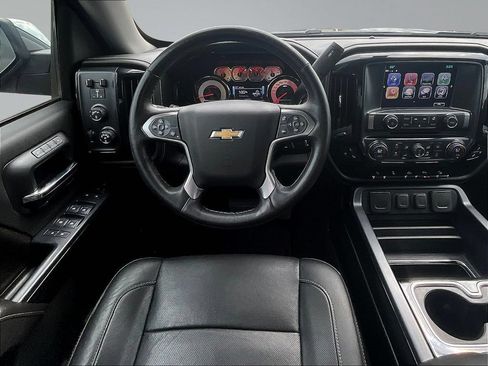 Used 2017 Chevrolet Silverado 1500 LTZ Z71 w/ LTZ Plus Package AWD/4WD image 11